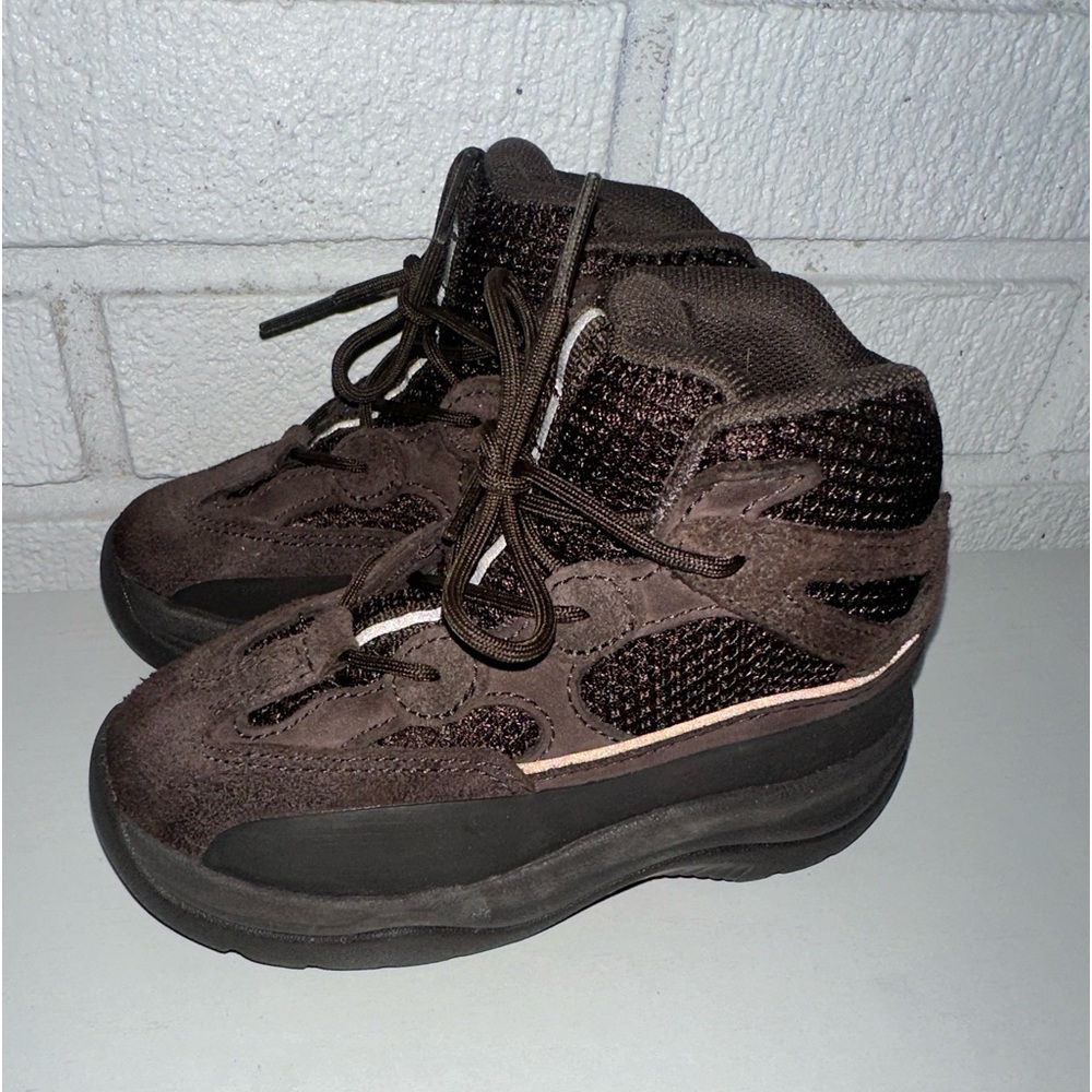 Toddler 9c Yeezy Boots Authentic